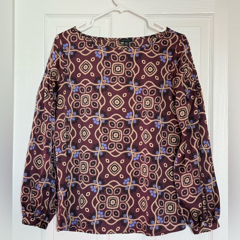 NWOT Ann Taylor Geometric Patterned Women's Top - Maroon and Beige.
